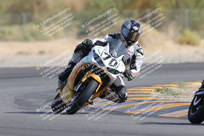 media/Nov-05-2022-SoCal Trackdays (Sat) [[f8d9b725ab]]/Turn 2 (1120am)/